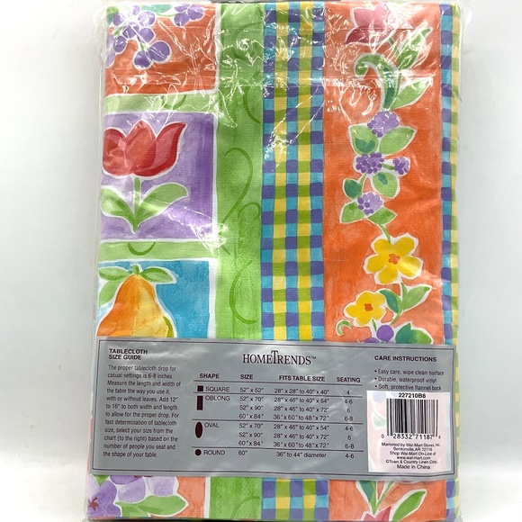 HomeTrends Vinyl Flannel Back Tablecloth 60X84" NEW - Picture 2 of 2